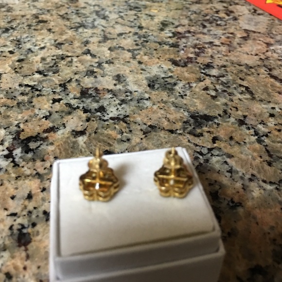 14K real yellow diamond screw back earrings - Picture 3 of 4