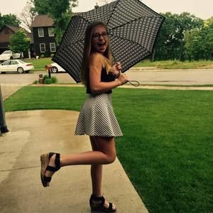 Meet your Posher, Isabel