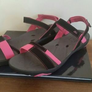 JBU sandals