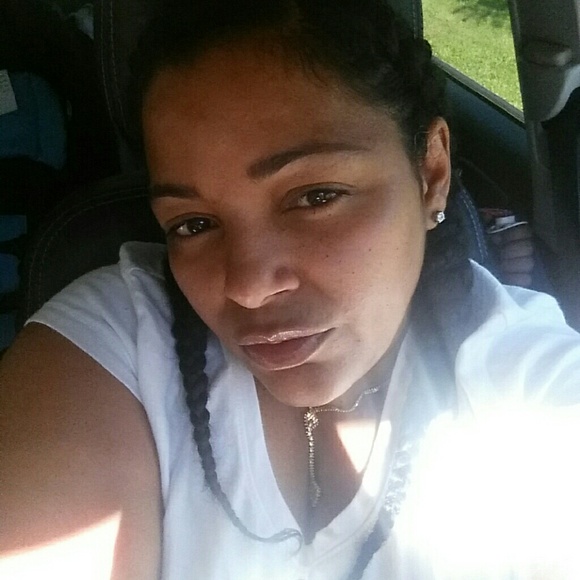 Meet your Posher, Maria - Picture 2 of 2