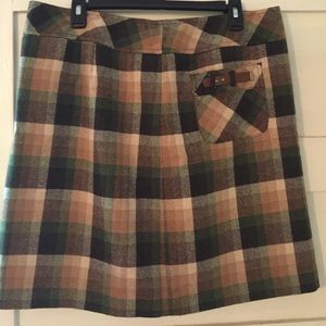 Loft , wool lined skirt .