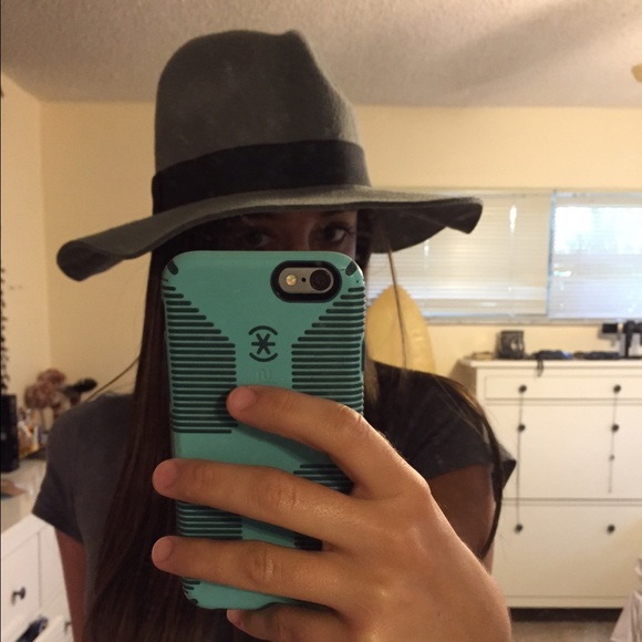 Gray hat - Picture 2 of 2