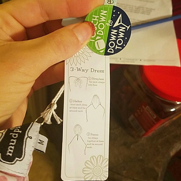 Red and white dress - Picture 2 of 2