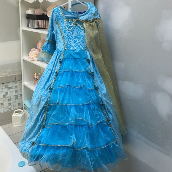 Size 6 Costume dress/hoop skirt and head piece