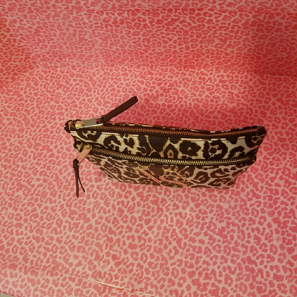 Victorias Secret Cheetah Print Makeup Bag&Wristlet - Picture 3 of 3