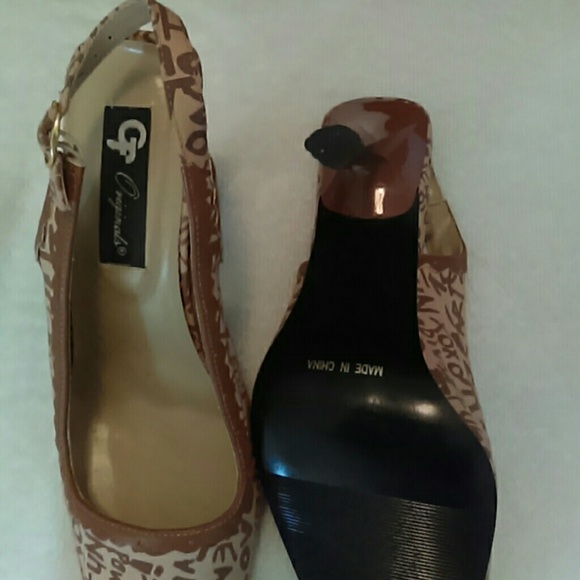 Shoes - Picture 2 of 4