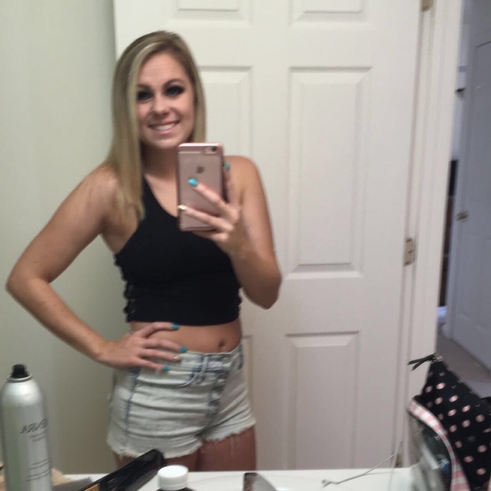 Meet your Posher, Dynah