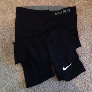 (M) Nike pros