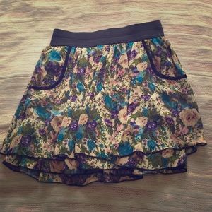 Mini skirt with pockets