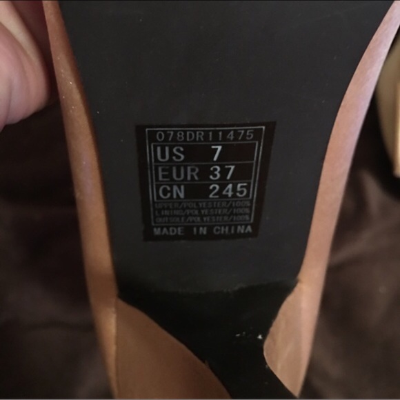 Adorable gold heels- never worn! - Picture 3 of 3