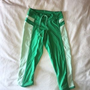 Cropped lulu lemon pants