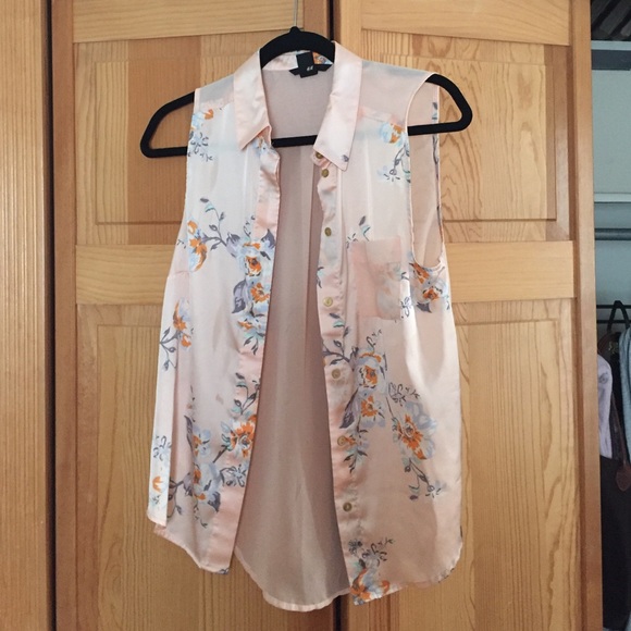 Floral button down - Picture 1 of 1