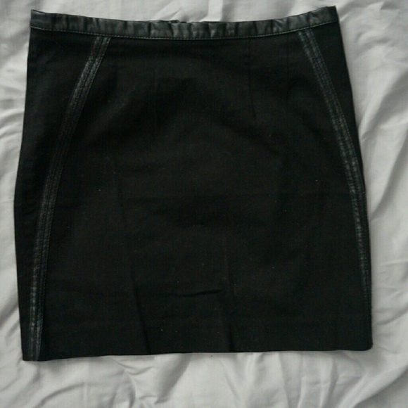 H&M High Waisted Black Skirt