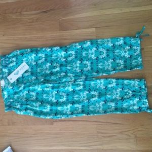 Girls size 12 flowey pants from roxy
