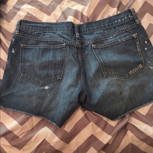 Adorable distressed old navy shorts - Picture 2 of 3