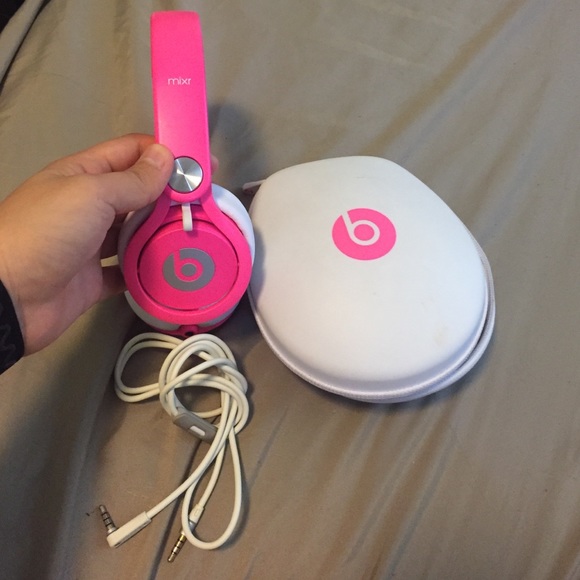 Pink Beats Mixrs ON MERC FOR MUCH CHEAPER