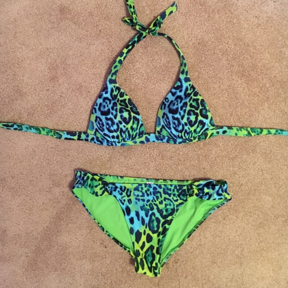 Victoria's Secret bathing suit - M bottoms S top