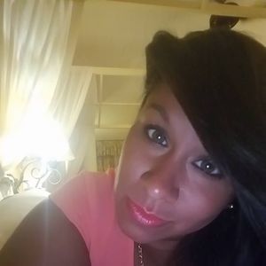 Meet your Posher, Zaira