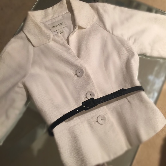 Short sleeved white jacket