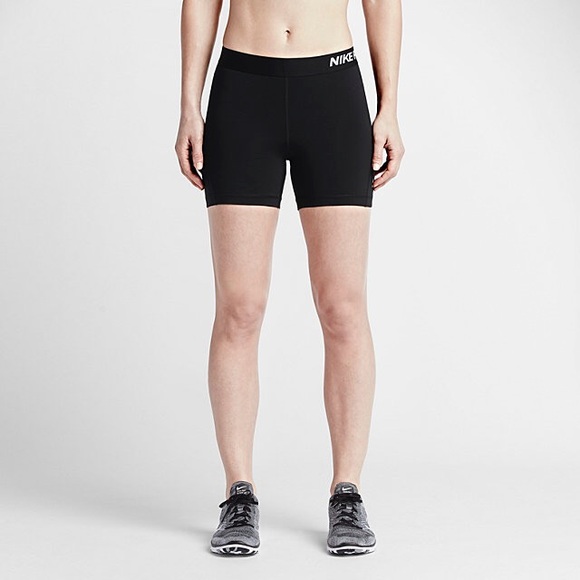 women's nike pro 5 shorts