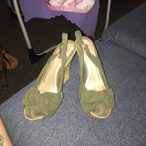 Wedges - Picture 1 of 1