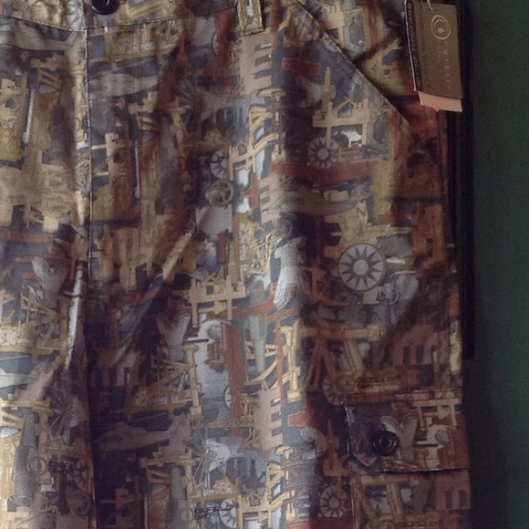 NWT CAMO PANTS - Picture 4 of 5
