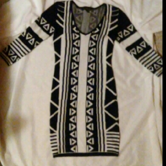 Mid sleeve dress