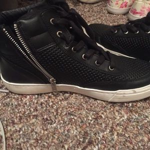 Leather Steve Madden sneakers