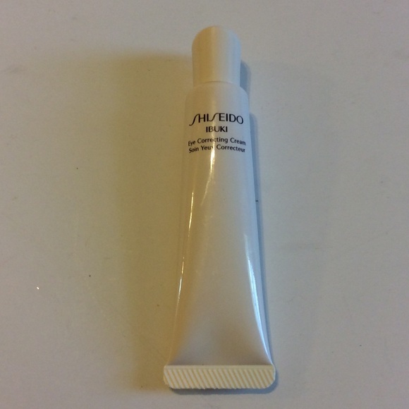 ibuki eye correcting cream