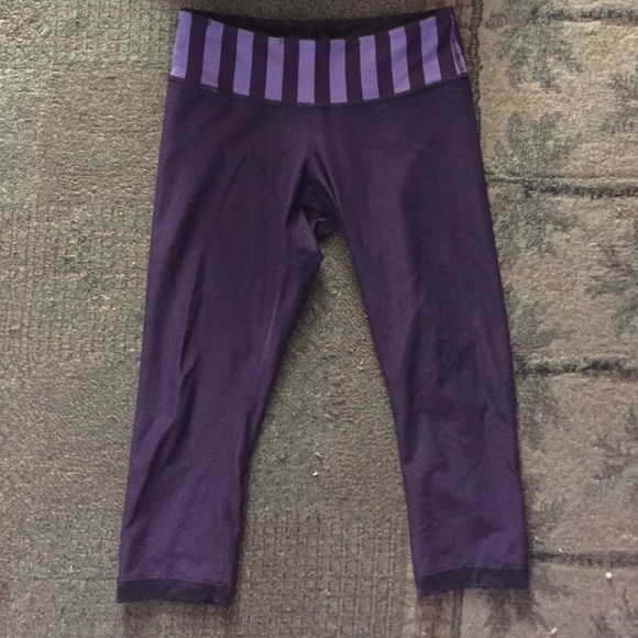 Lululemon Reversible Crop- rare!