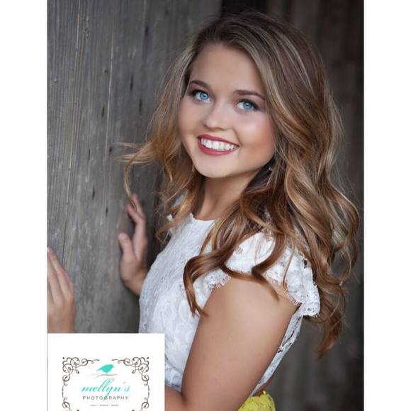 Meet your Posher, Julianna - Picture 1 of 1