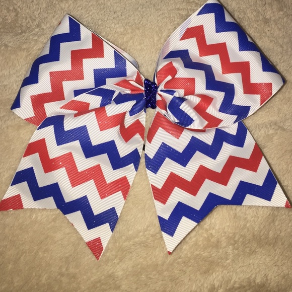 blue,red, and white and chevron bow - Picture 1 of 2