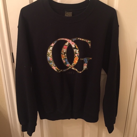 obey crew neck