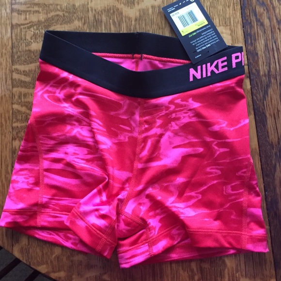 NIKE PRO