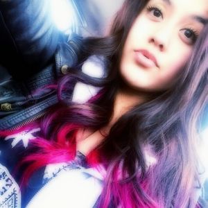 Meet your Posher, Liza