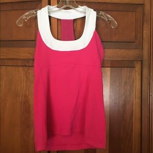 Lululemon workout tank.