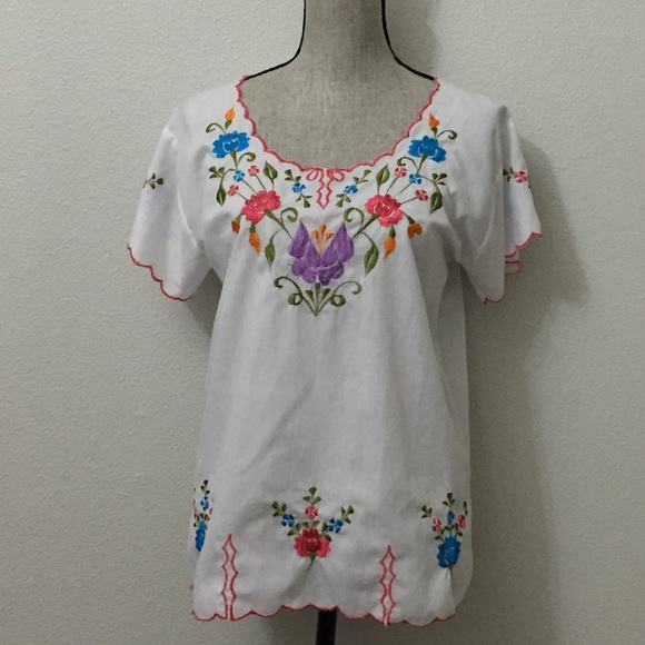 Tops - Mexican embroidered top