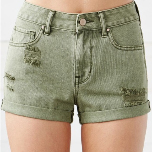 Bullhead Denim Olive Green Shorts NEVER WORN - Picture 1 of 4