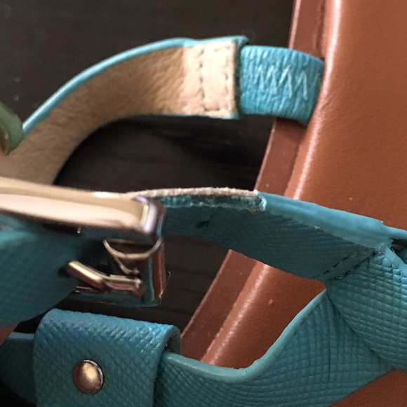 💥CLOSET CLOSING💥 - Picture 4 of 4