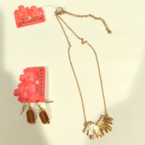 Geranium gold necklace and earrings, NWT