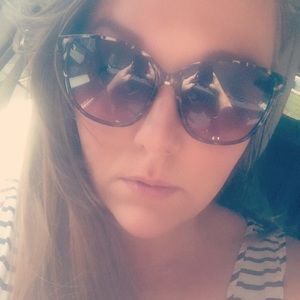 Meet your Posher, Shawna