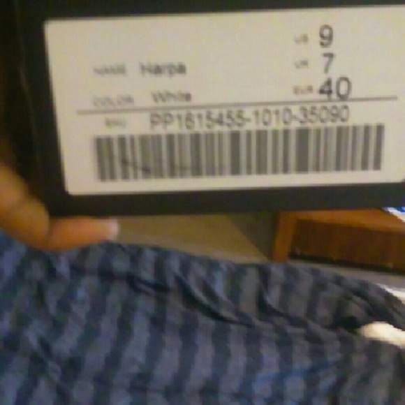 Shoes - Picture 4 of 4