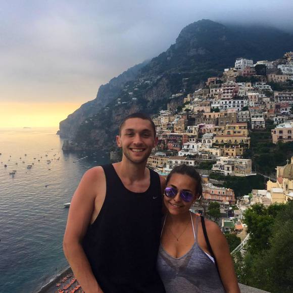 Meet your Posher, Olivia - Picture 1 of 2