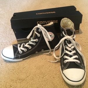 Black converse high tops (s 6)