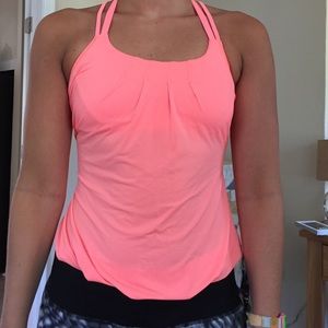 Lululemon tank top with built in bra