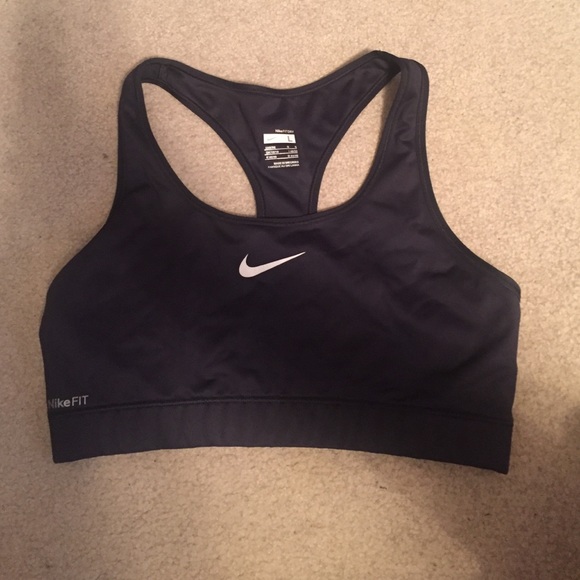 Nike pro sports bra