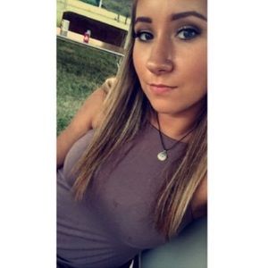 Meet your Posher, Emilee