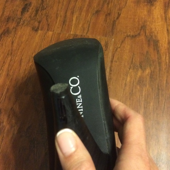 SOLD 🚫Black Leather Peep Toe Pumps - Picture 4 of 4