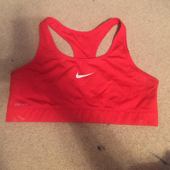 Nike set fit sports bra