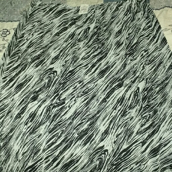 Cato's sheer overlay skirt